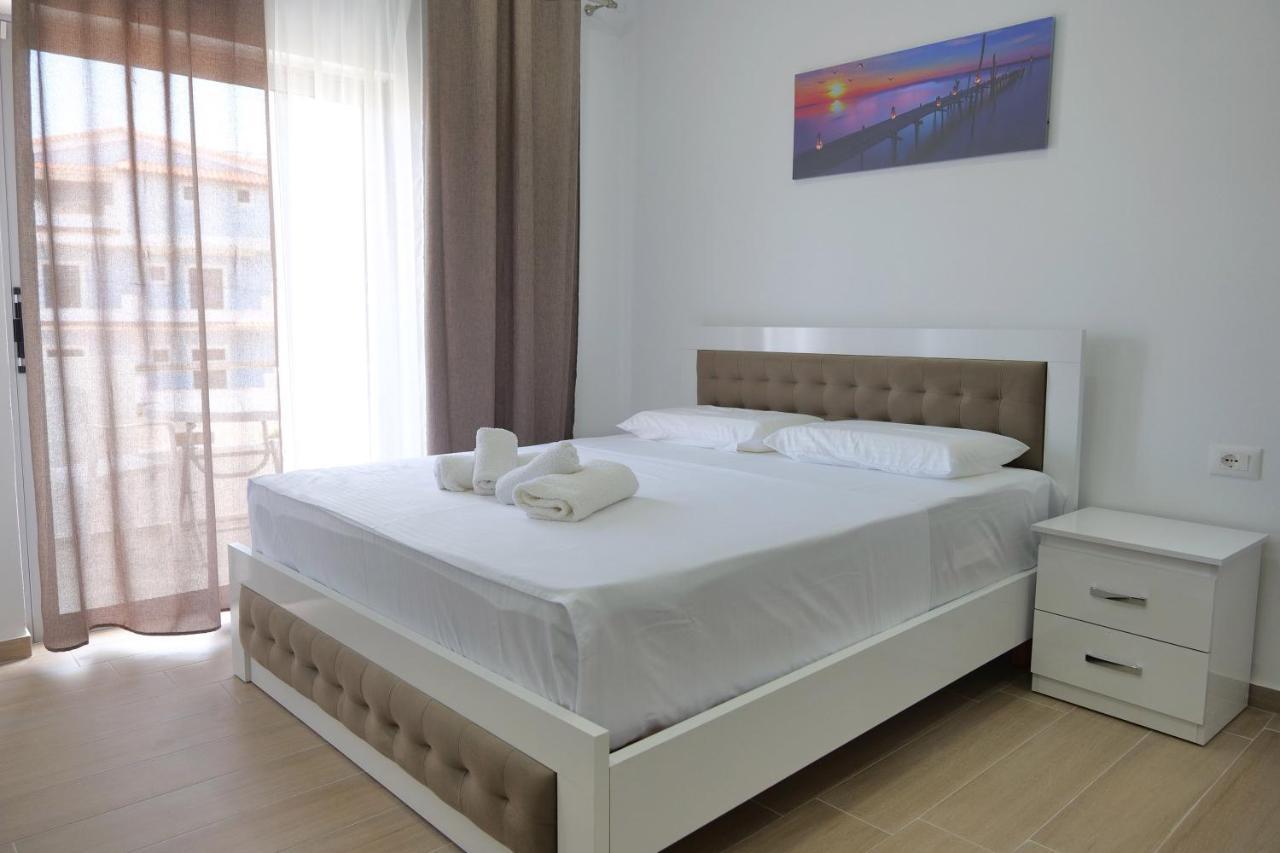 Iljo Apartments Ksamil Exteriör bild